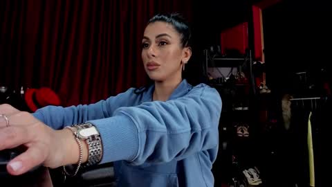 Snapshot of puffy_love chatting on February 2, 7:35 pm MissPuffyLove online show from February 2, 7:35 pm