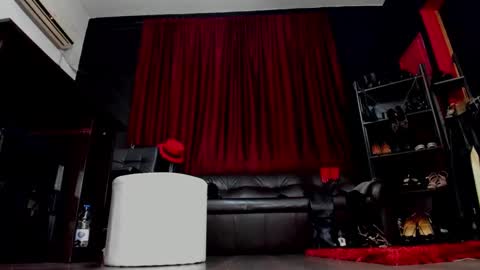 Snapshot of puffy_love chatting on February 21, 3:12 am MissPuffyLove online show from February 21, 3:12 am