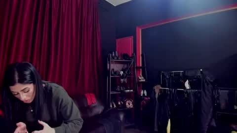 Snapshot of puffy_love chatting on February 28, 9:44 pm MissPuffyLove online show from February 28, 9:44 pm