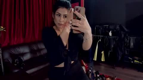 Snapshot of puffy_love chatting on March 7, 10:32 pm MissPuffyLove online show from March 7, 10:32 pm