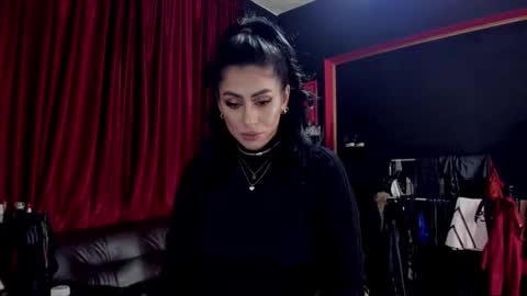 Snapshot of puffy_love chatting on October 16, 6:36 am MissPuffyLove online show from October 16, 6:36 am