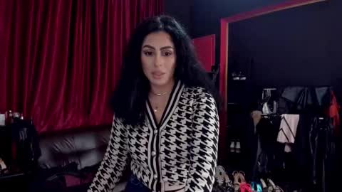 Snapshot of puffy_love chatting on November 10, 10:42 pm MissPuffyLove online show from November 10, 10:42 pm