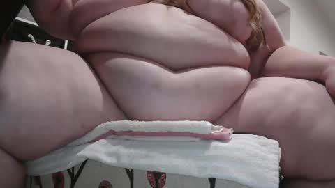 Snapshot of pugglelover chatting on December 13, 3:21 pm Puggie - online show from December 13, 3:21 pm