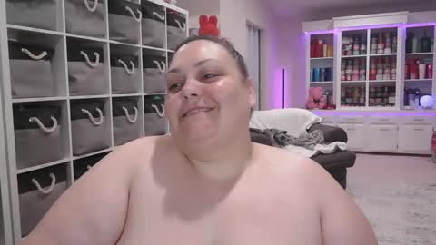 Snapshot of pugglelover chatting on January 27, 12:48 pm Puggie - online show from January 27, 12:48 pm