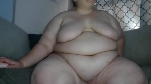 Snapshot of pugglelover chatting on February 7, 11:34 pm Puggie - online show from February 7, 11:34 pm