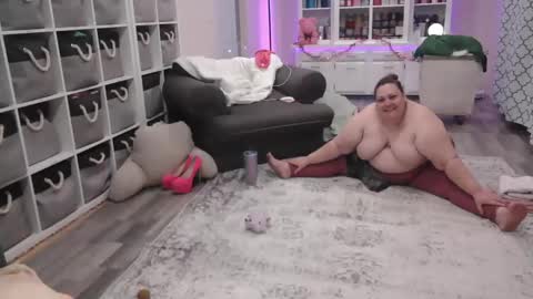 Snapshot of pugglelover chatting on February 15, 4:23 pm Puggie - online show from February 15, 4:23 pm