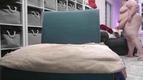 Snapshot of pugglelover chatting on February 15, 11:58 pm Puggie - online show from February 15, 11:58 pm