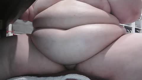 Snapshot of pugglelover chatting on February 21, 4:16 pm Puggie - online show from February 21, 4:16 pm