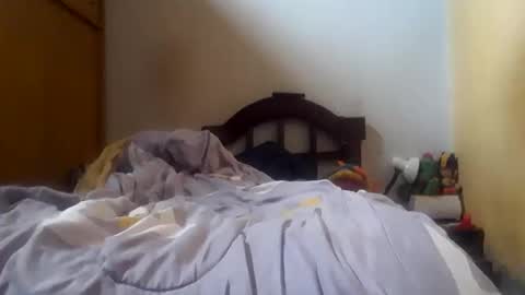 Snapshot of puky_mza chatting on December 15, 10:07 am puky_mza online show from December 15, 10:07 am