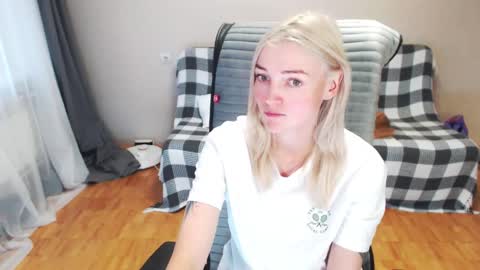 Snapshot of puma_ma chatting on September 15, 12:38 pm Polly online show from September 15, 12:38 pm