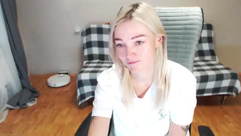 Polly online show from November 26, 4:57 am