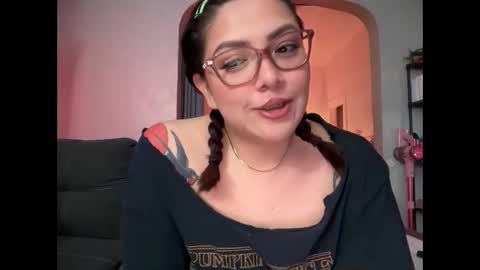 Snapshot of pumpkin_bunny chatting on December 21, 11:34 pm Pumpkin bunny online show from December 21, 11:34 pm