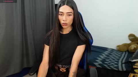 Snapshot of pupi_wolf chatting on February 5, 5:39 pm Cris online show from February 5, 5:39 pm