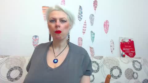 Goldie online show from February 19, 2:18 am