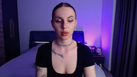 Snapshot of pure_temptation_j chatting on April 28, 5:18 pm Julia online show from April 28, 5:18 pm
