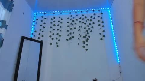 Snapshot of purefire2000 chatting on November 18, 9:19 pm purefire2000 online show from November 18, 9:19 pm