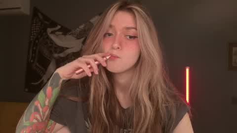 Bella online show from April 18, 8:18 am