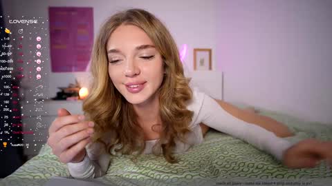 Snapshot of purple_baby chatting on January 12, 1:27 pm Sasha wait you here 6 of November. will celebrate my B- day online show from January 12, 1:27 pm