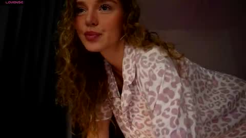 Snapshot of purple_baby chatting on September 10, 5:13 pm Sasha wait you here 6 of November. will celebrate my B- day online show from September 10, 5:13 pm