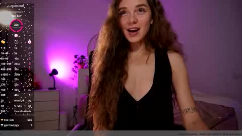 Snapshot of purple_baby chatting on October 25, 6:02 pm Sasha wait you here 6 of November. will celebrate my B- day online show from October 25, 6:02 pm