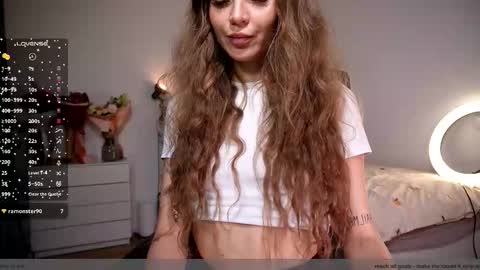 Snapshot of purple_baby chatting on November 7, 2:50 pm Sasha wait you here 6 of November. will celebrate my B- day online show from November 7, 2:50 pm