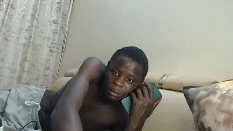 Snapshot of purple_hearts chatting on October 19, 2:23 am purple_hearts online show from October 19, 2:23 am