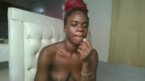 purple_honey1 online show from April 4, 3:49 am