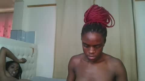 purple_honey1 online show from April 7, 6:25 am