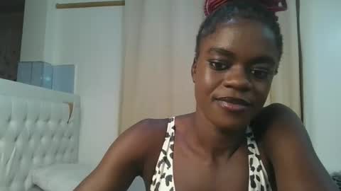 purple_honey1 online show from April 7, 10:42 pm
