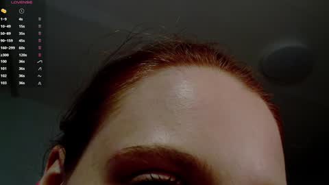 Snapshot of purplebeawer chatting on January 11, 9:25 pm Francine online show from January 11, 9:25 pm