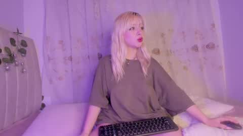 Snapshot of purplelilith3 chatting on September 28, 10:20 am Purple Lilith online show from September 28, 10:20 am