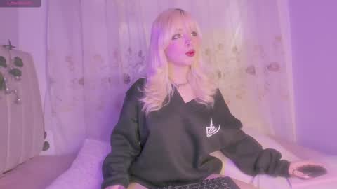 Snapshot of purplelilith3 chatting on October 7, 12:24 pm Purple Lilith online show from October 7, 12:24 pm