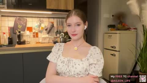 Snapshot of purrpure chatting on September 20, 7:15 pm Aileen online show from September 20, 7:15 pm