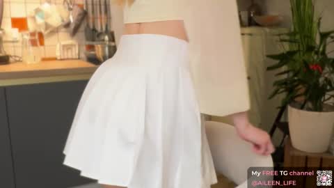 Snapshot of purrpure chatting on September 23, 7:28 pm Aileen online show from September 23, 7:28 pm