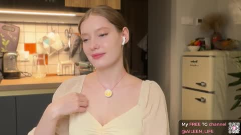 Snapshot of purrpure chatting on September 24, 7:17 pm Aileen online show from September 24, 7:17 pm