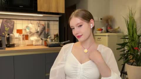 Snapshot of purrpure chatting on September 26, 7:18 pm Aileen online show from September 26, 7:18 pm