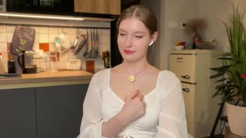 Snapshot of purrpure chatting on September 27, 7:08 pm Aileen online show from September 27, 7:08 pm