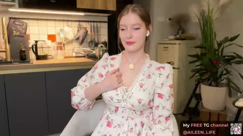 Snapshot of purrpure chatting on October 1, 7:31 pm Aileen online show from October 1, 7:31 pm