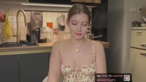 Snapshot of purrpure chatting on November 20, 7:13 pm Aileen online show from November 20, 7:13 pm