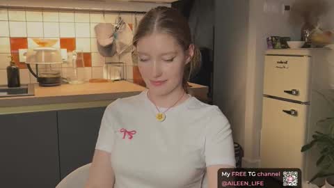 Snapshot of purrpure chatting on November 29, 7:17 pm Aileen online show from November 29, 7:17 pm