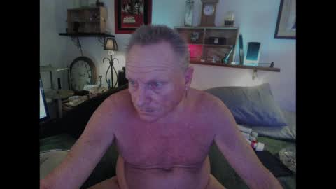 Snapshot of pussyeat2please chatting on January 28, 3:46 pm Rick online show from January 28, 3:46 pm