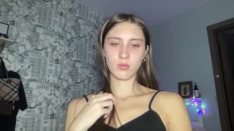 Snapshot of pussygir007 chatting on January 6, 9:08 am pussygirl007 online show from January 6, 9:08 am