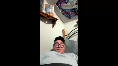 pussylicker111373 online show from May 10, 2:50 am