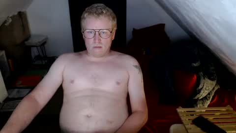 Snapshot of pussylovercb chatting on July 12, 8:33 pm pussylovercb online show from July 12, 8:33 pm