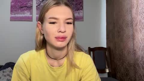 Snapshot of pussymoneywet chatting on September 20, 5:30 am Lina online show from September 20, 5:30 am