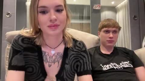 Snapshot of pussymoneywet chatting on October 9, 9:57 pm Lina online show from October 9, 9:57 pm