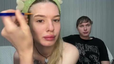 Snapshot of pussymoneywet chatting on November 8, 8:18 pm Lina online show from November 8, 8:18 pm