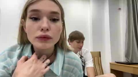 Snapshot of pussymoneywet chatting on November 28, 3:04 pm Lina online show from November 28, 3:04 pm