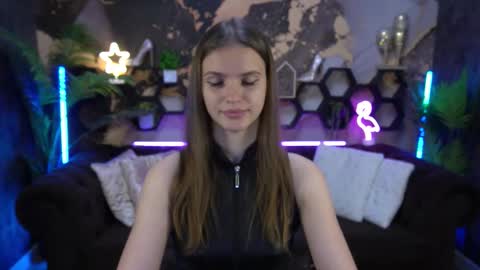 Ellie online show from September 25, 2:10 pm
