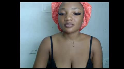 Snapshot of pussyxwetx chatting on June 4, 9:54 pm pussyxwetx online show from June 4, 9:54 pm